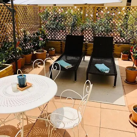 Charming Mezzanine W/ Large Terrace - Apartment Nizza