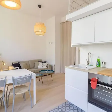 Charming Mezzanine W/ Large Terrace - Appartement