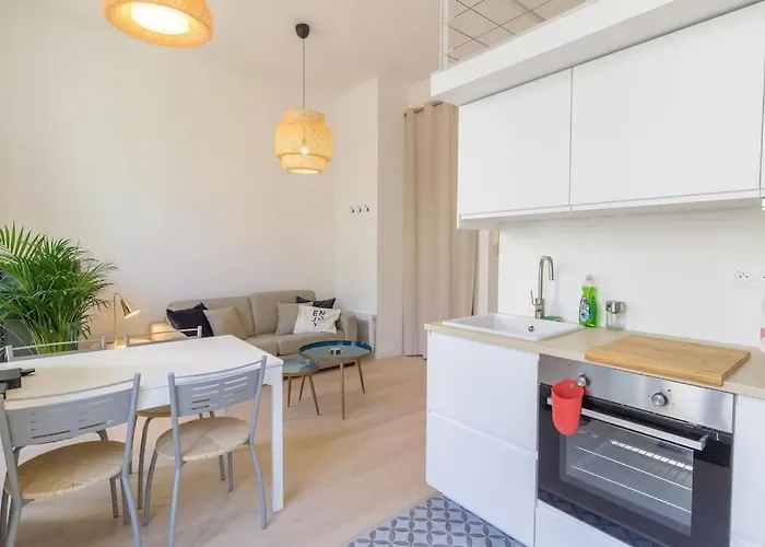 Charming Mezzanine W/ Large Terrace - Apartmán
