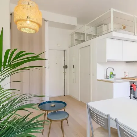 شقة Charming Mezzanine W/ Large Terrace - نيس
